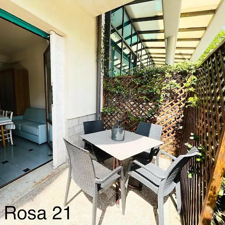 Aries Aparthotel 3*